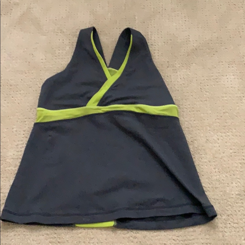 Lulu lemon top